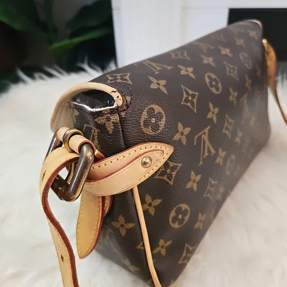 🔥🔥Good Condition 🔥 Authentic Louis Vuitton hudson pm - Picture 9 of 17